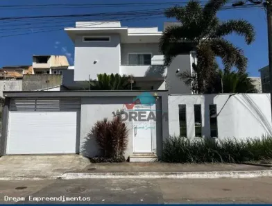 Casa com 4 Quartos à venda, 380m² no Lagoa, Macaé