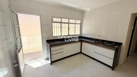 Casa com 3 Quartos para alugar, 125m² no Alto Ipiranga, Mogi das Cruzes