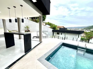 Casa com 5 Quartos à venda, 676m² no Santo Antônio, Niterói