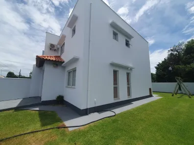 Casa com 3 Quartos para alugar, 118m² no Campeche, Florianópolis