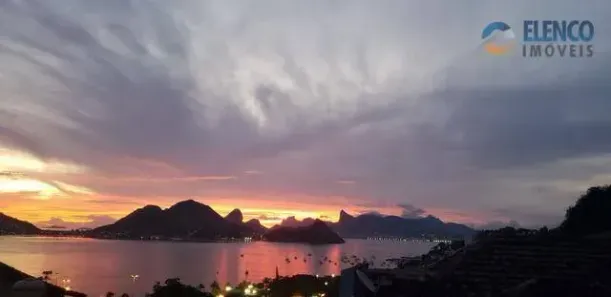 Casa com 3 Quartos à venda, 492m² no São Francisco, Niterói