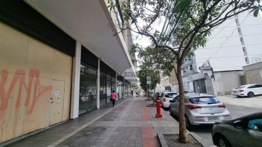 Ponto Comercial à venda, 1000m² no Granbery, Juiz de Fora