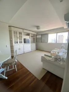 Apartamento com 3 Quartos para alugar, 120m² no Auxiliadora, Porto Alegre
