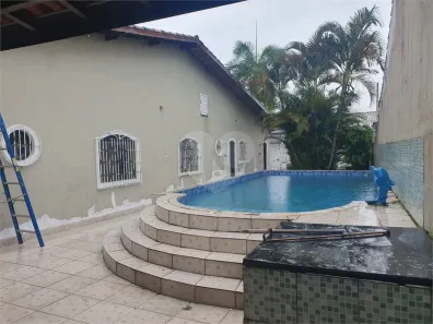 Casa com 2 Quartos à venda, 190m² no Jardim Nomar, Caraguatatuba