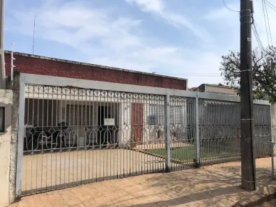 Casa com 4 Quartos à venda, 200m² no Jardim Maria Izabel, Marília