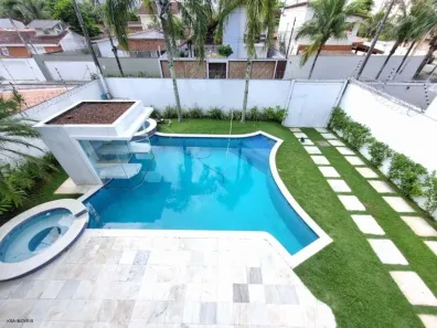 Sobrado com 5 Quartos à venda, 480m² no Jardim Virgínia, Guarujá