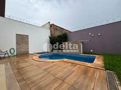 Casa com 4 Quartos à venda, 230m² no Vigilato Pereira, Uberlândia