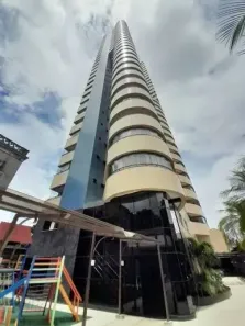 Apartamento com 4 Quartos para alugar, 171m² no São Brás, Belém