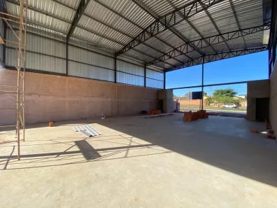 Galpão/Depósito/Armazém à venda, 223m² no São Jorge, Uberlândia