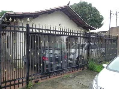 Casa com 3 Quartos à venda, 200m² no Caiçaras, Belo Horizonte