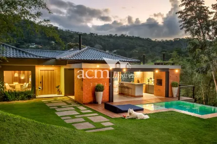 Casa de Condomínio com 4 Quartos à venda, 2000m² no Itaipava, Petrópolis