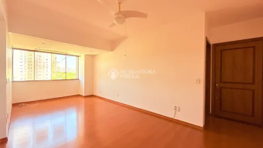 Apartamento com 2 Quartos à venda, 68m² no Passo da Areia, Porto Alegre