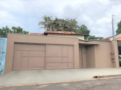 Casa com 3 Quartos à venda, 210m² no Nossa Senhora da Abadia, Uberaba