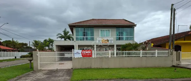 Sobrado com 5 Quartos à venda, 315m² no , Guaratuba
