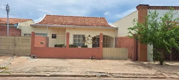 Casa com 4 Quartos à venda, 222m² no Areão, Cuiabá