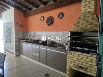 Casa com 3 Quartos à venda, 200m² no Novo Mundo, Uberlândia