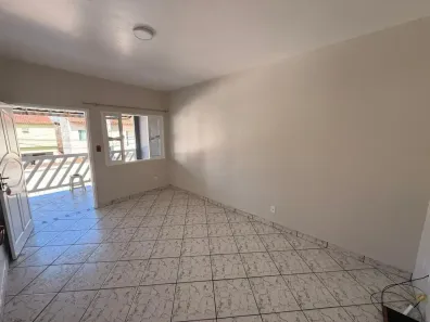 Casa com 2 Quartos para alugar, 90m² no Sol e Mar, Macaé