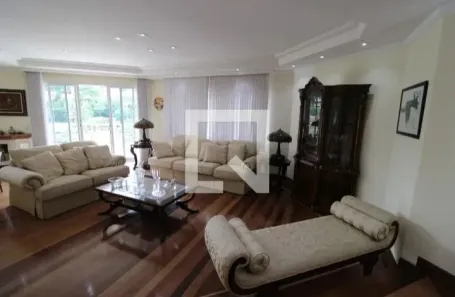 Sobrado com 5 Quartos para alugar, 800m² no Jardim Leonor, São Paulo