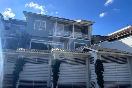 Sobrado com 4 Quartos à venda, 350m² no Vila Irmãos Arnoni, São Paulo