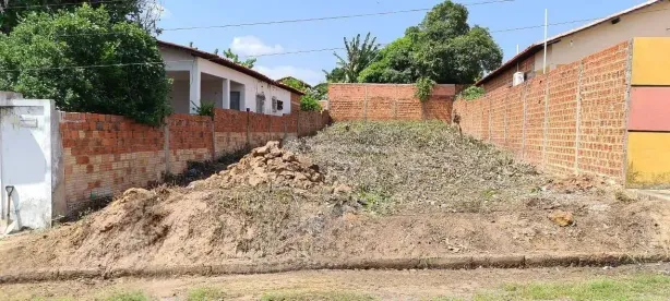 Lote/Terreno à venda, 320m² no Bela Vista, Teresina