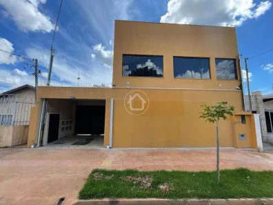 Sobrado com 2 Quartos para alugar, 84m² no Centro, Campo Grande