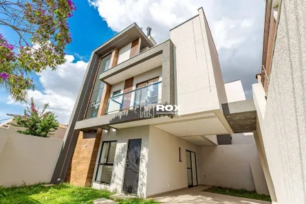 Sobrado com 3 Quartos à venda, 119m² no Novo Mundo, Curitiba