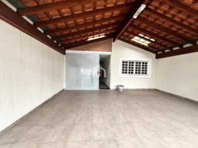 Sobrado com 3 Quartos para venda ou aluguel, 220m² no Vila Bourghese, Pindamonhangaba