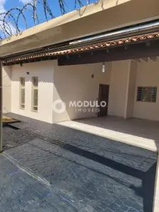 Casa com 3 Quartos à venda, 158m² no Brasil, Uberlândia