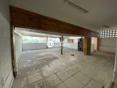 Imóvel Comercial com 4 Quartos à venda, 347m² no Santa Tereza, Belo Horizonte