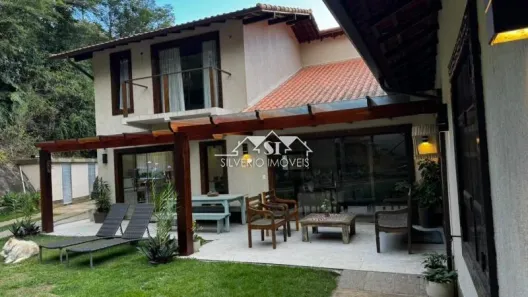 Casa de Condomínio com 3 Quartos à venda, 205m² no Nogueira, Petrópolis