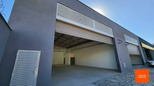 Galpão/Depósito/Armazém para alugar, 250m² no Santa Mônica, Belo Horizonte