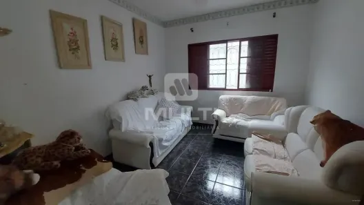 Casa com 4 Quartos para alugar, 323m² no Martins, Uberlândia