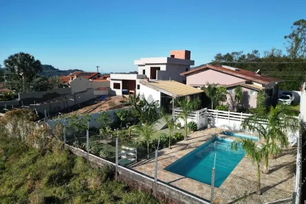 Fazenda/Sítio com 3 Quartos à venda, 220m² no Desmembramento Alto Boa Vista, Serra Negra