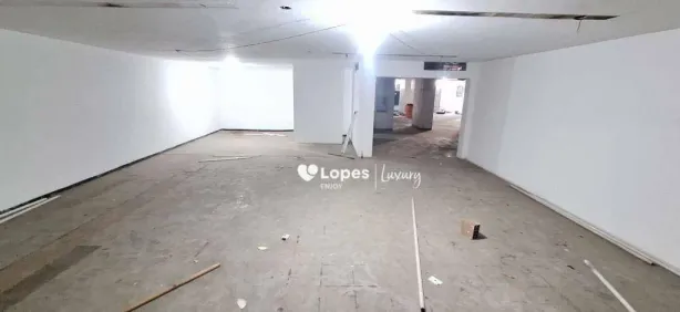 Ponto Comercial para alugar, 194m² no Vila Isabel, Rio de Janeiro