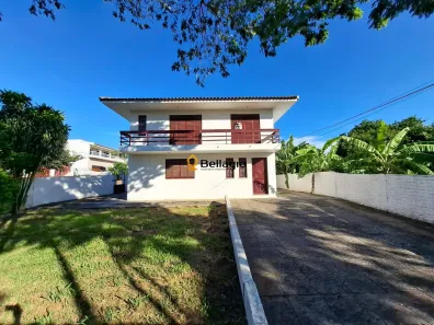 Casa com 3 Quartos para alugar, 185m² no Tomazetti, Santa Maria