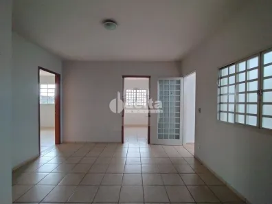 Casa com 3 Quartos à venda, 220m² no Nossa Senhora Aparecida, Uberlândia