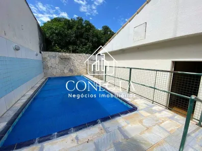 Casa com 3 Quartos para alugar, 240m² no Santa Mônica, Uberlândia