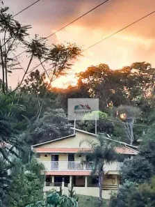 Fazenda/Sítio com 3 Quartos à venda, 200m² no Sousas, Campinas