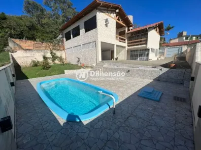 Casa com 4 Quartos para alugar, 267m² no Centro, Florianópolis