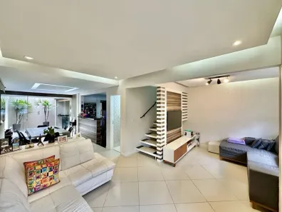 Sobrado com 3 Quartos à venda, 153m² no Jardim Passárgada I, Cotia