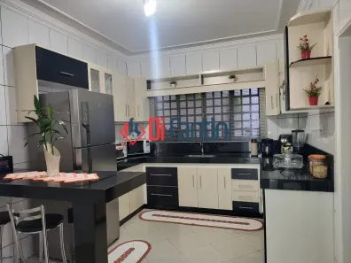 Casa com 3 Quartos à venda, 250m² no Jardim Dona Regina, Santa Bárbara D'Oeste