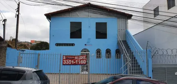 Casa com 3 Quartos para alugar, 200m² no Santa Helena, Contagem