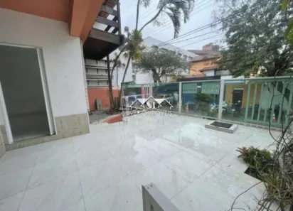 Casa com 10 Quartos à venda, 240m² no Passagem, Cabo Frio