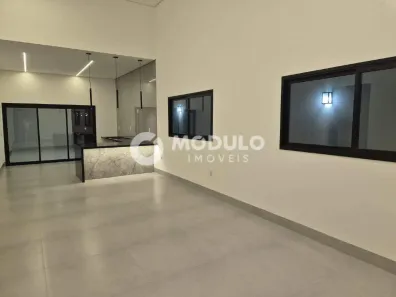Casa com 3 Quartos à venda, 215m² no Cidade Jardim, Uberlândia