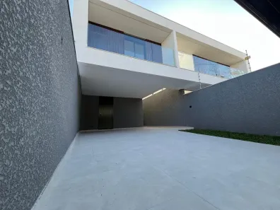 Sobrado com 3 Quartos à venda, 182m² no Santo Inácio, Curitiba