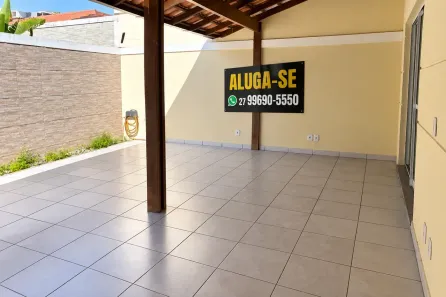 Casa de Condomínio com 3 Quartos para alugar, 120m² no Morada de Laranjeiras, Serra