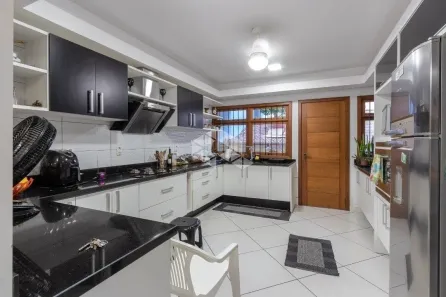 Casa com 3 Quartos à venda, 409m² no Guarujá, Porto Alegre
