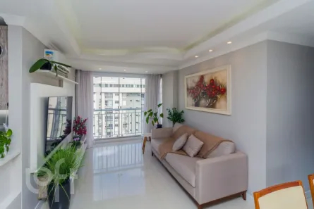 Apartamento com 2 Quartos à venda, 61m² no Passo da Areia, Porto Alegre