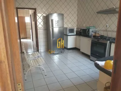 Casa com 4 Quartos à venda, 189m² no Nova Suiça, Goiânia