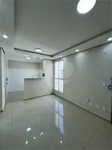 Apartamento com 2 Quartos à venda, 39m² no Vila Nova, Porto Alegre